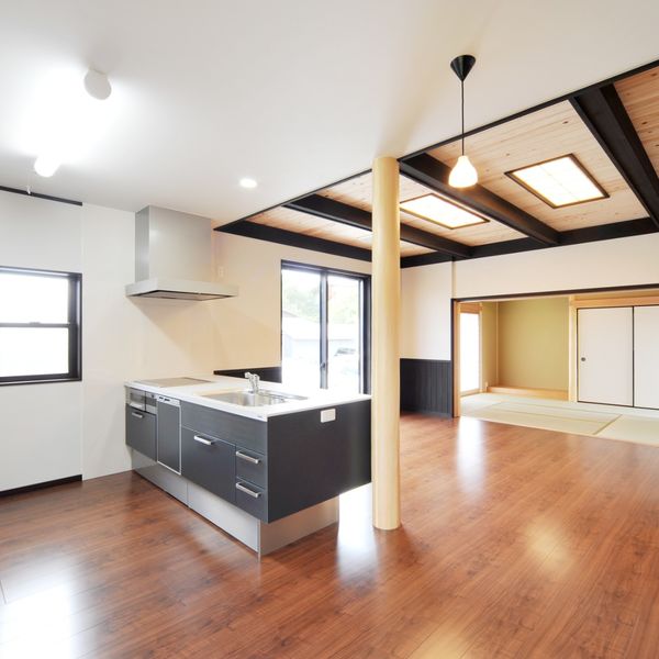 埼玉でフローリングの補修をはじめとする住宅リペアを行っております